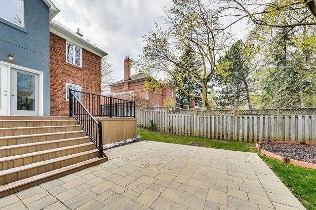 119 Burnhamthorpe Rd, House detached with 3 bedrooms, 2 bathrooms and 4 parking in Toronto ON | Image 29