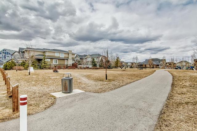 129 West Grove Way Sw, House detached with 4 bedrooms, 3 bathrooms and 4 parking in Calgary AB | Image 50