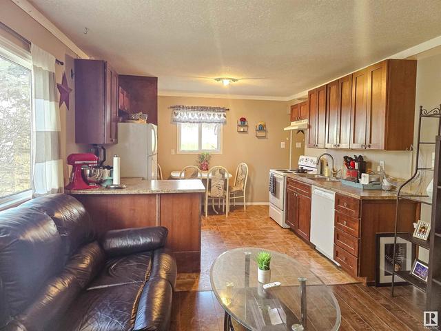 4925 46 St, House detached with 3 bedrooms, 1 bathrooms and null parking in Drayton Valley AB | Image 10