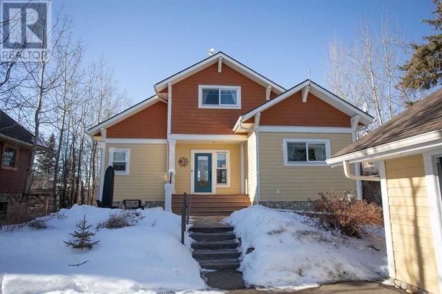 220 Canal Street, House detached with 5 bedrooms, 2 bathrooms and 7 parking in Ponoka County AB | Image 4