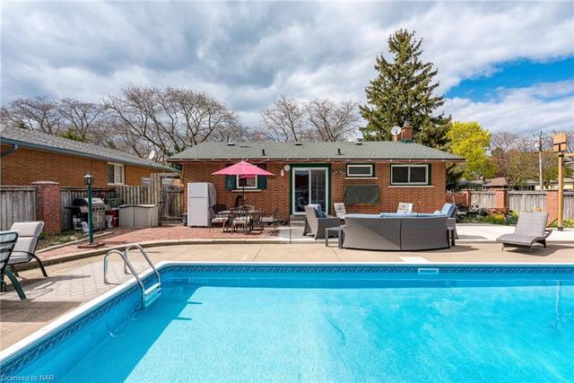 37 Cindy Drive, House detached with 3 bedrooms, 2 bathrooms and 4 parking in St. Catharines ON | Image 31