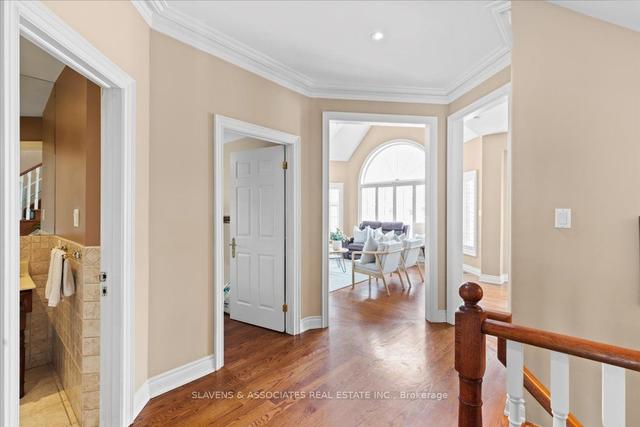 127 Spalding Rd, House detached with 4 bedrooms, 4 bathrooms and 4 parking in Toronto ON | Image 14