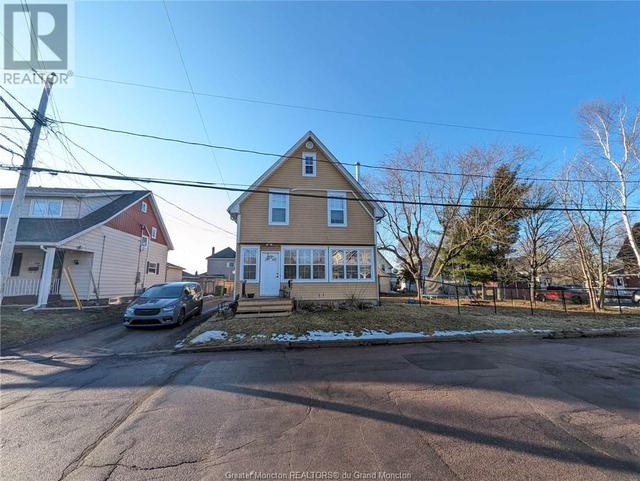 37 Storey Rd, House detached with 3 bedrooms, 1 bathrooms and null parking in Moncton NB | Image 2
