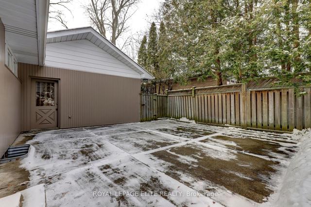 30 Ashford Dr, House detached with 3 bedrooms, 3 bathrooms and 8 parking in Toronto ON | Image 28