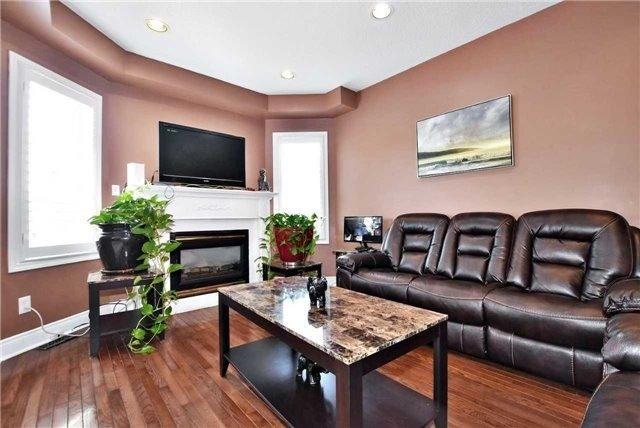 862 Stonehaven Ave, House detached with 3 bedrooms, 4 bathrooms and 4 parking in Newmarket ON | Image 6