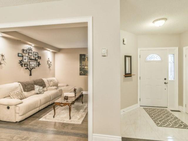 104 Leeward Dr, House detached with 3 bedrooms, 3 bathrooms and 2 parking in Brampton ON | Image 4