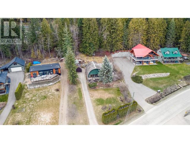 3580 Eagle Bay Road, House detached with 3 bedrooms, 2 bathrooms and null parking in Columbia Shuswap C BC | Image 44
