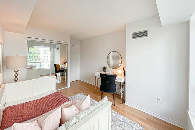 308 - 8 Pemberton Ave, Condo with 2 bedrooms, 2 bathrooms and 1 parking in Toronto ON | Image 17