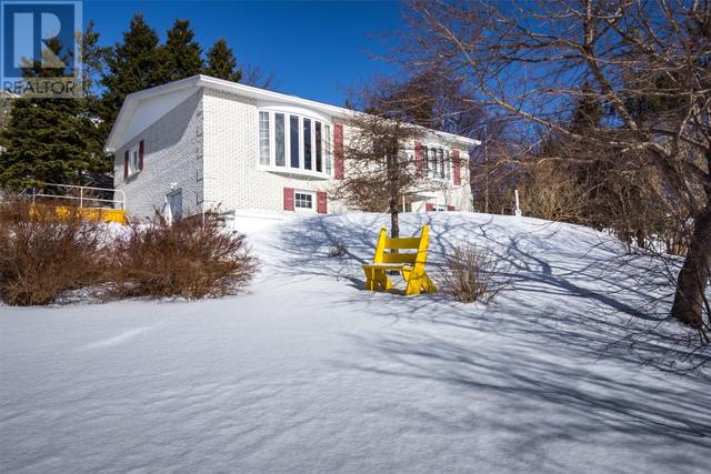 6 Lundrigans Lane, House detached with 3 bedrooms, 1 bathrooms and null parking in Upper Island Cove NL | Image 2