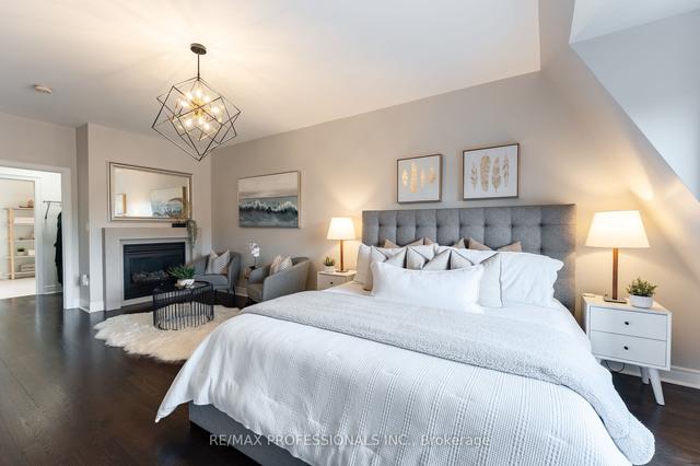 66 Lobo Mews, House attached with 3 bedrooms, 2 bathrooms and 2 parking in Toronto ON | Image 21