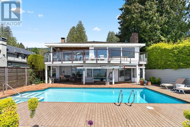 2810 Bellevue Avenue, House detached with 4 bedrooms, 4 bathrooms and 2 parking in West Vancouver BC | Image 8
