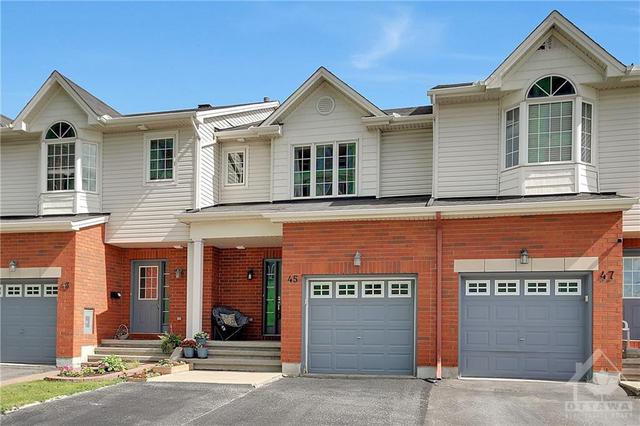 45 Chesapeake Crescent, Townhouse with 3 bedrooms, 4 bathrooms and 3 parking in Ottawa ON | Image 1