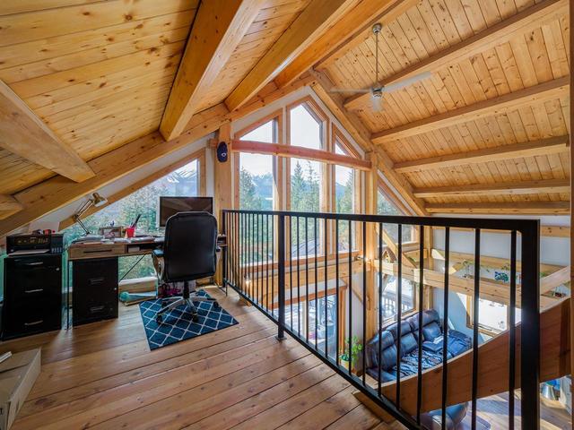 2360 Trans Canada Highway N, House detached with 4 bedrooms, 2 bathrooms and null parking in Columbia Shuswap A BC | Image 15