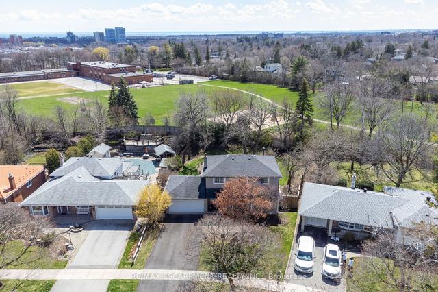1188 Queens Ave, House detached with 4 bedrooms, 3 bathrooms and 6 parking in Oakville ON | Image 5