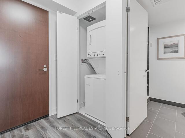 1316 - 120 Varna Dr, Condo with 2 bedrooms, 2 bathrooms and 1 parking in Toronto ON | Image 14