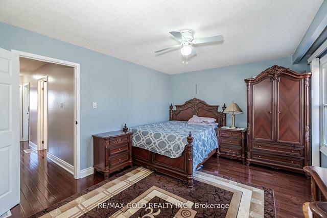 17 Slater Circ, House detached with 4 bedrooms, 3 bathrooms and 4 parking in Brampton ON | Image 9