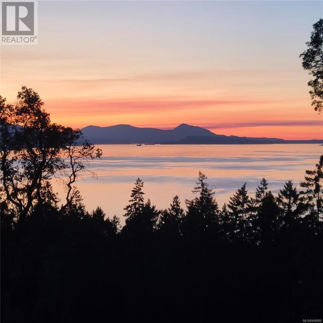 879 Rainbow Rd, House detached with 1 bedrooms, 1 bathrooms and 2 parking in Saltspring Island BC | Image 25