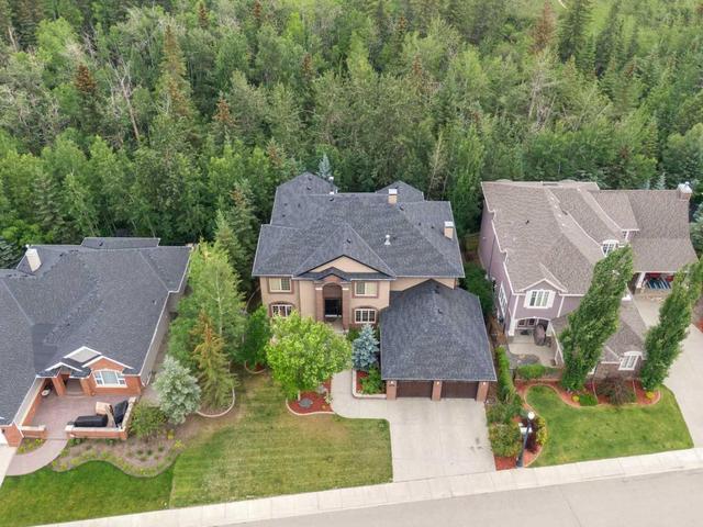 72 Discovery Valley Cove Sw, Home with 5 bedrooms, 5 bathrooms and 4 parking in Calgary AB | Image 3