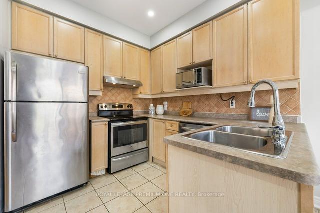 3 Martina Cres, House semidetached with 3 bedrooms, 4 bathrooms and 4 parking in Vaughan ON | Image 30