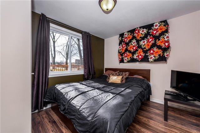 1140 Poplar Rd, House detached with 2 bedrooms, 1 bathrooms and 6 parking in Barrie ON | Image 11