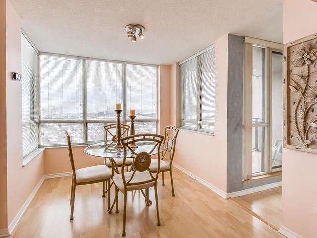 1002 - 20 Cherrytree Dr, Condo with 3 bedrooms, 2 bathrooms and 1 parking in Brampton ON | Image 6