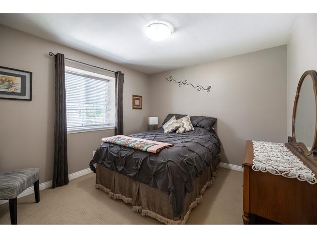 16536 80a Avenue, House detached with 4 bedrooms, 3 bathrooms and 8 parking in Surrey BC | Image 23