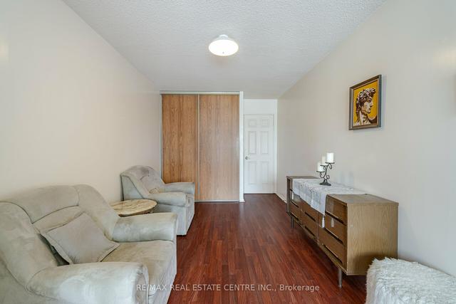 1612 - 45 Carlton St, Condo with 2 bedrooms, 2 bathrooms and 1 parking in Toronto ON | Image 17