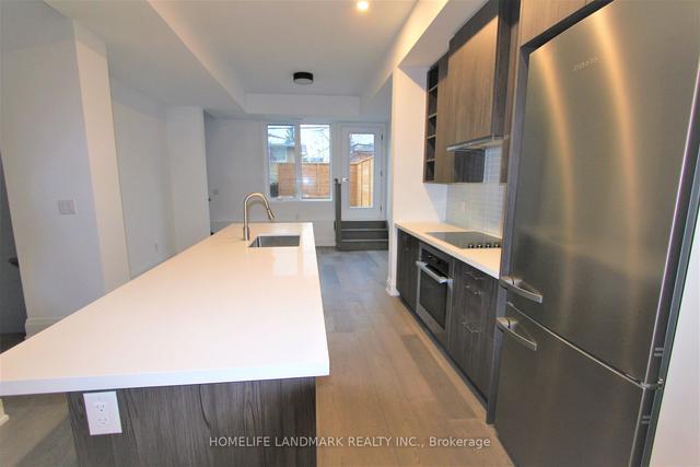 3 - 35 Dervock Cres, Townhouse with 4 bedrooms, 4 bathrooms and 2 parking in Toronto ON | Image 19