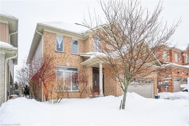 402 Rideau River Street, House detached with 4 bedrooms, 2 bathrooms and 4 parking in Waterloo ON | Image 3