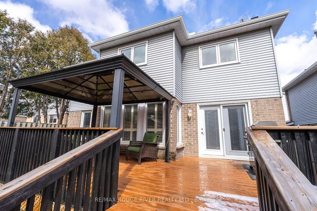 49 Lumsden Cres, House detached with 4 bedrooms, 3 bathrooms and 6 parking in Whitby ON | Image 32