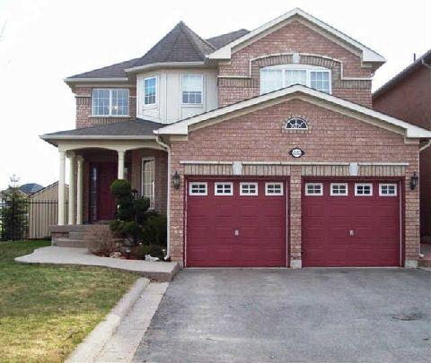 220 Vintage Gate, House detached with 4 bedrooms, 3 bathrooms and 4 parking in Brampton ON | Image 1