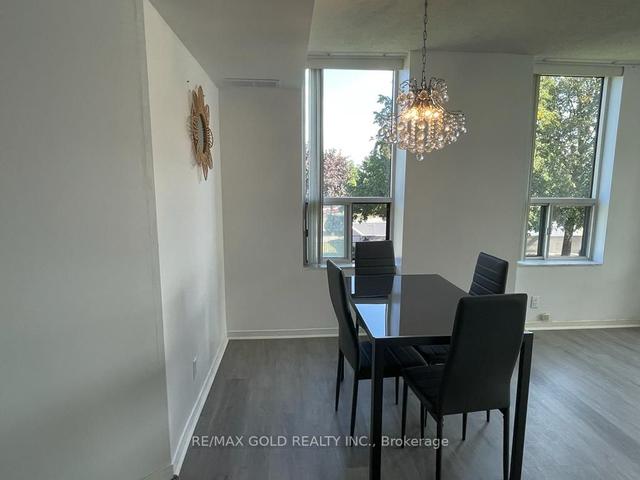 207 - 6 Humberline Dr, Condo with 1 bedrooms, 1 bathrooms and 1 parking in Toronto ON | Image 5