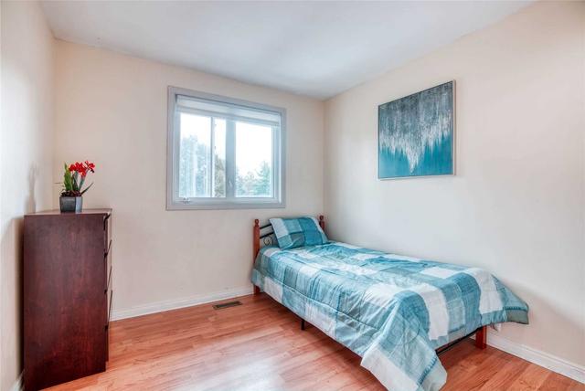 73 Gablewood Cres, House detached with 3 bedrooms, 2 bathrooms and 5 parking in London ON | Image 6