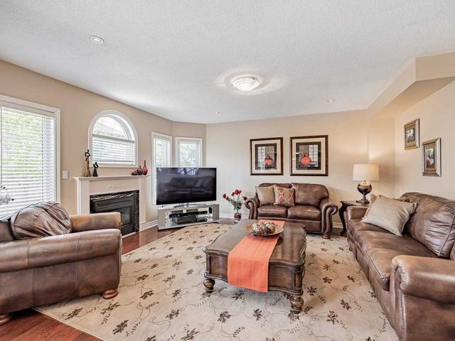 16 Sir Michael Pl, House detached with 4 bedrooms, 3 bathrooms and 5 parking in Brampton ON | Image 37