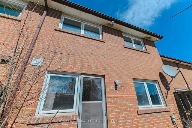 201 - 6444 Finch Ave W, Townhouse with 4 bedrooms, 3 bathrooms and 2 parking in Toronto ON | Image 35