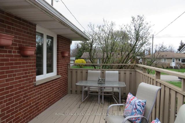 20 Suburban Dr, House detached with 3 bedrooms, 2 bathrooms and 6 parking in Mississauga ON | Image 11