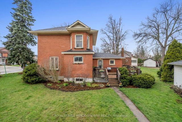 77 Guelph St, House detached with 3 bedrooms, 2 bathrooms and 3 parking in Halton Hills ON | Image 31
