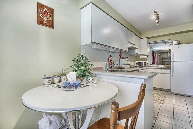 34 - 115 Main St, Townhouse with 2 bedrooms, 3 bathrooms and 1 parking in Newmarket ON | Image 4