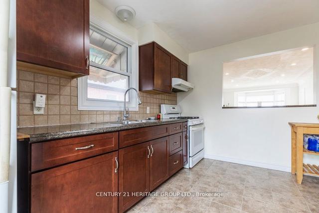 155 East 34th St W, House detached with 2 bedrooms, 2 bathrooms and 5 parking in Hamilton ON | Image 6