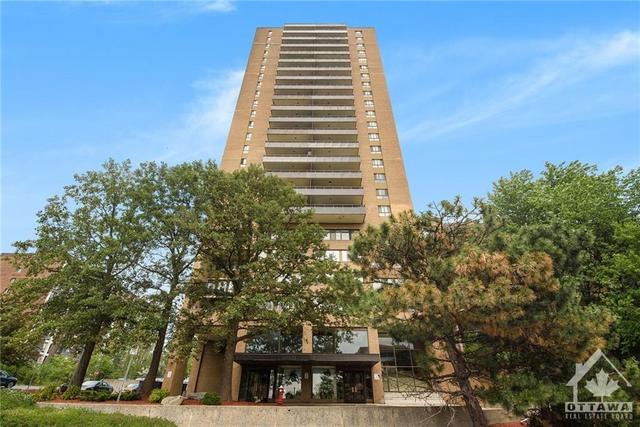 805 - 505 St Laurent Boulevard, Condo with 3 bedrooms, 2 bathrooms and 1 parking in Ottawa ON | Card Image