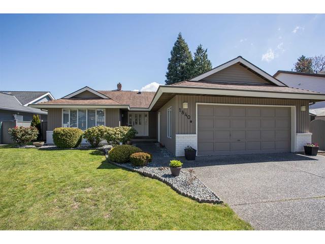 1840 140a Street, House detached with 3 bedrooms, 2 bathrooms and 4 parking in Surrey BC | Image 1