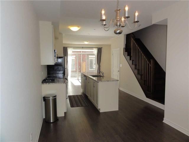 Th13 - 636 Evans Ave, Townhouse with 3 bedrooms, 3 bathrooms and 1 parking in Toronto ON | Image 2