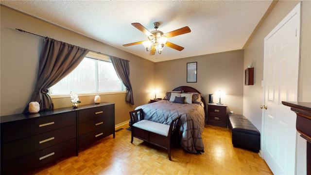 54 Tumbleweed Crt, House attached with 3 bedrooms, 3 bathrooms and 5 parking in Vaughan ON | Image 10