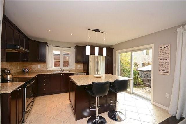 803 Rayner Crt, House detached with 4 bedrooms, 3 bathrooms and 2 parking in Milton ON | Image 7