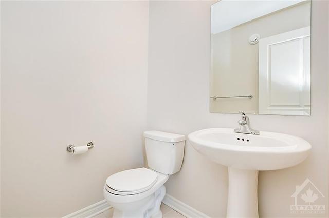 224 Hawkmere Way, Townhouse with 2 bedrooms, 3 bathrooms and 2 parking in Ottawa ON | Image 25