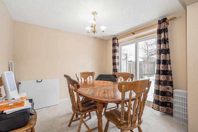 16 Rodgers Rd, House detached with 4 bedrooms, 3 bathrooms and 3 parking in Guelph ON | Image 4