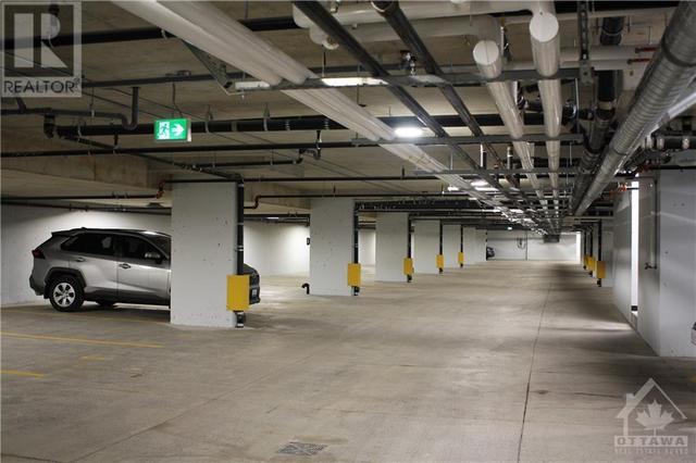 Heated underground parking | Image 24