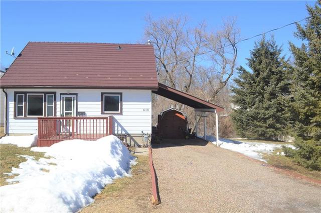 610 Fairview Avenue, House detached with 3 bedrooms, 2 bathrooms and 3 parking in Laurentian Valley ON | Image 2
