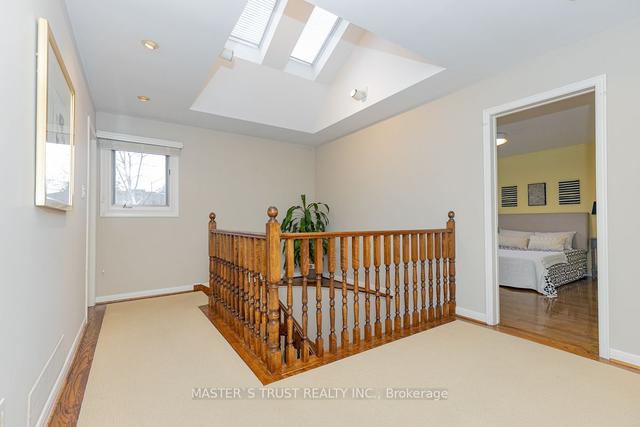 153 Banbury Rd, House detached with 4 bedrooms, 4 bathrooms and 6 parking in Toronto ON | Image 4