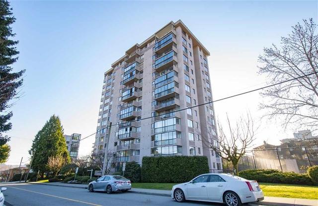 905 - 555 13th Street, Condo with 2 bedrooms, 1 bathrooms and null parking in West Vancouver BC | Image 2